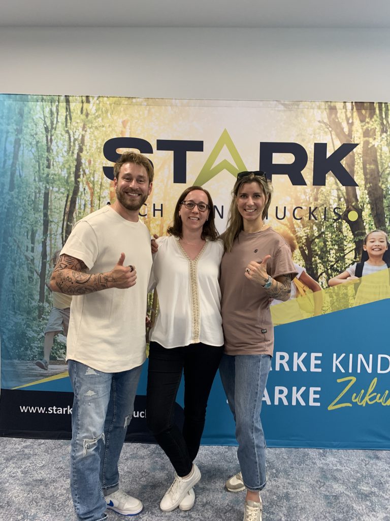 Svenja Bütefür mit Trainerkollegen von Stark auch ohne Muckis